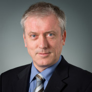 concat(vorname, ' ', nachname)